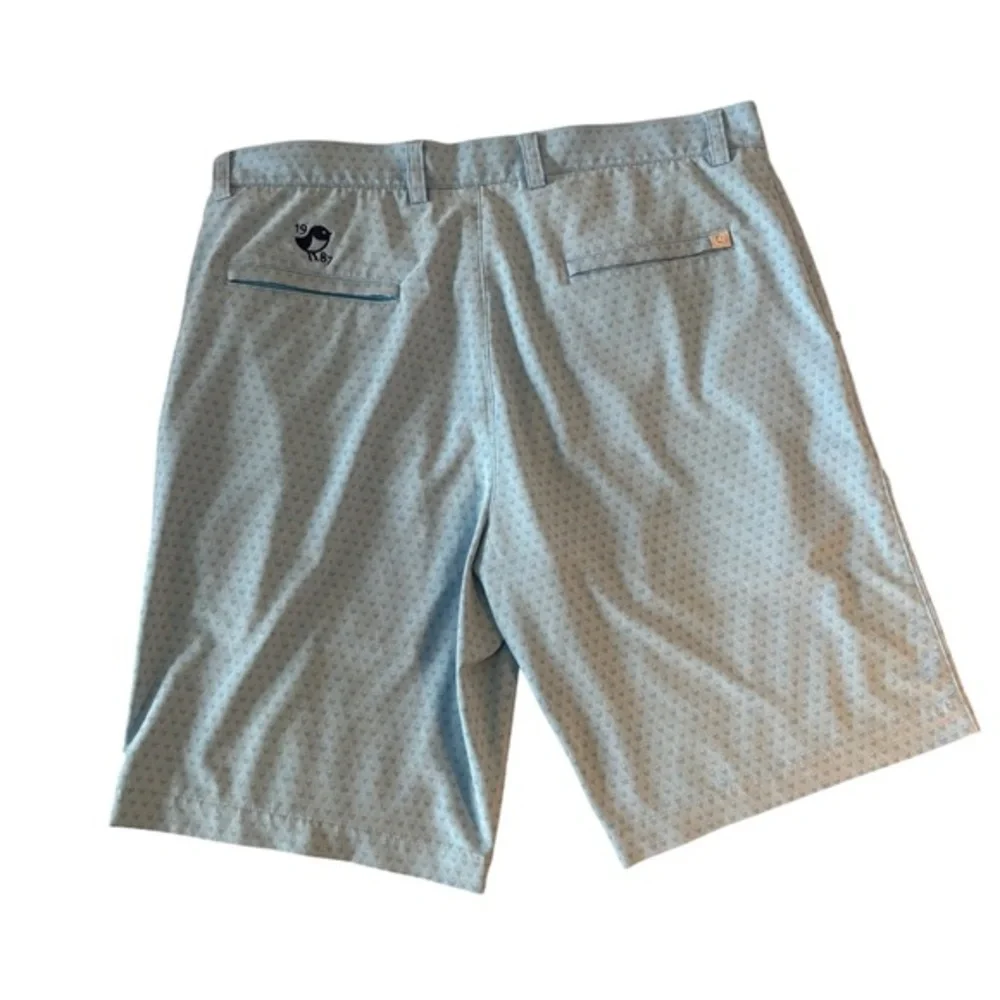 Peter Millar Men's size 34 light blue skull print 10inch‎ inseam shorts. GUC